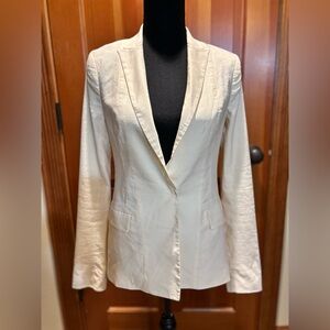 Narciso Rodriguez Women's Cream Blazer with Covered Snap Closure. Size 40.